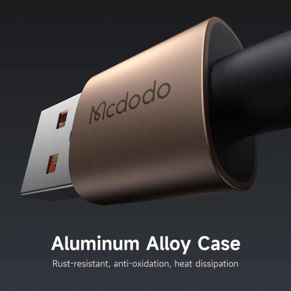 Transparente USB-A-zu-USB-C-Ladekabel mit Eisblauem Licht und 6A Stromstärke – Mcdodo CA-689